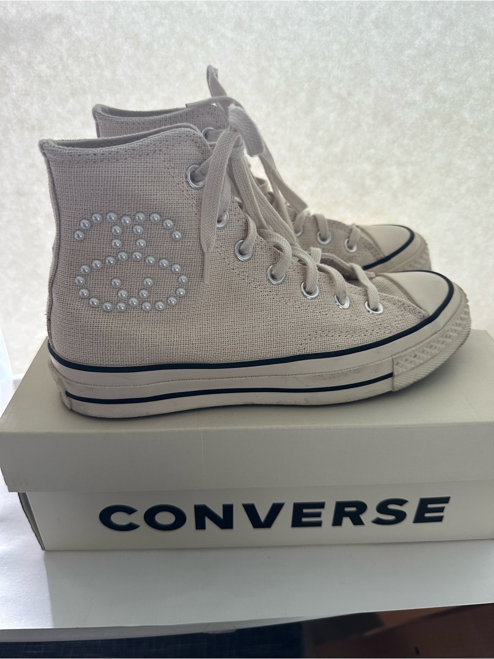 STUSSY X Converse COLLAB Women’s High-Top Sneakers in Beige with Pearl Logo